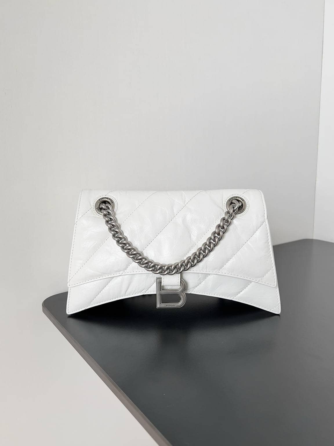 Hourglass Crocodile Embossed-2